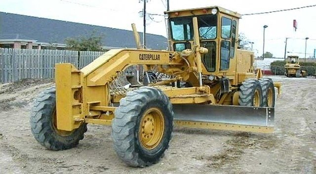 Motoconformadora Caterpillar 140G de PP CASTRO lista para traslado